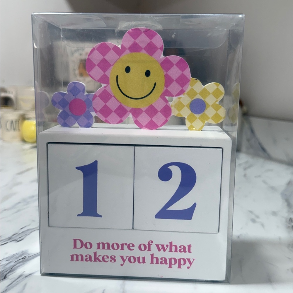 Smiley Flower Desk Calendar
